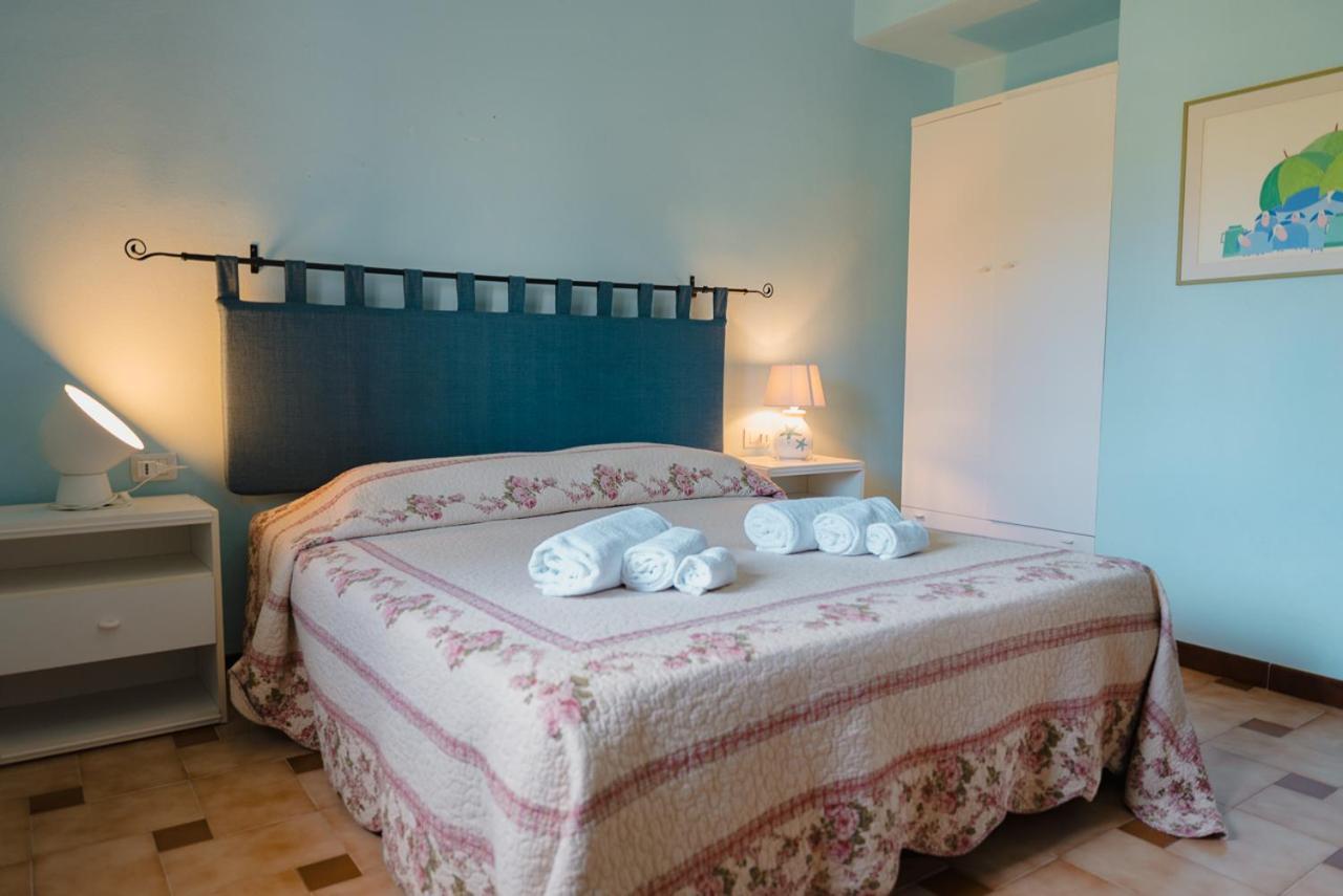 La Terrazza Blu Villa Marinella  Eksteriør billede